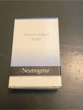 Neutrogena French Milled Soap - Blue and White Packaging
